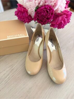 Michael Kors Nude Patent Leather Round-Toe Pumps